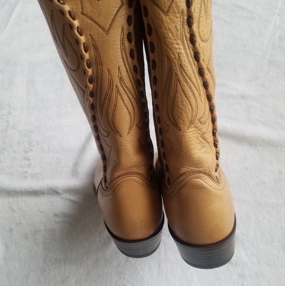 SOLD! Dan Post Leather cowboy cowgirl boots tan - Picture 4 of 8